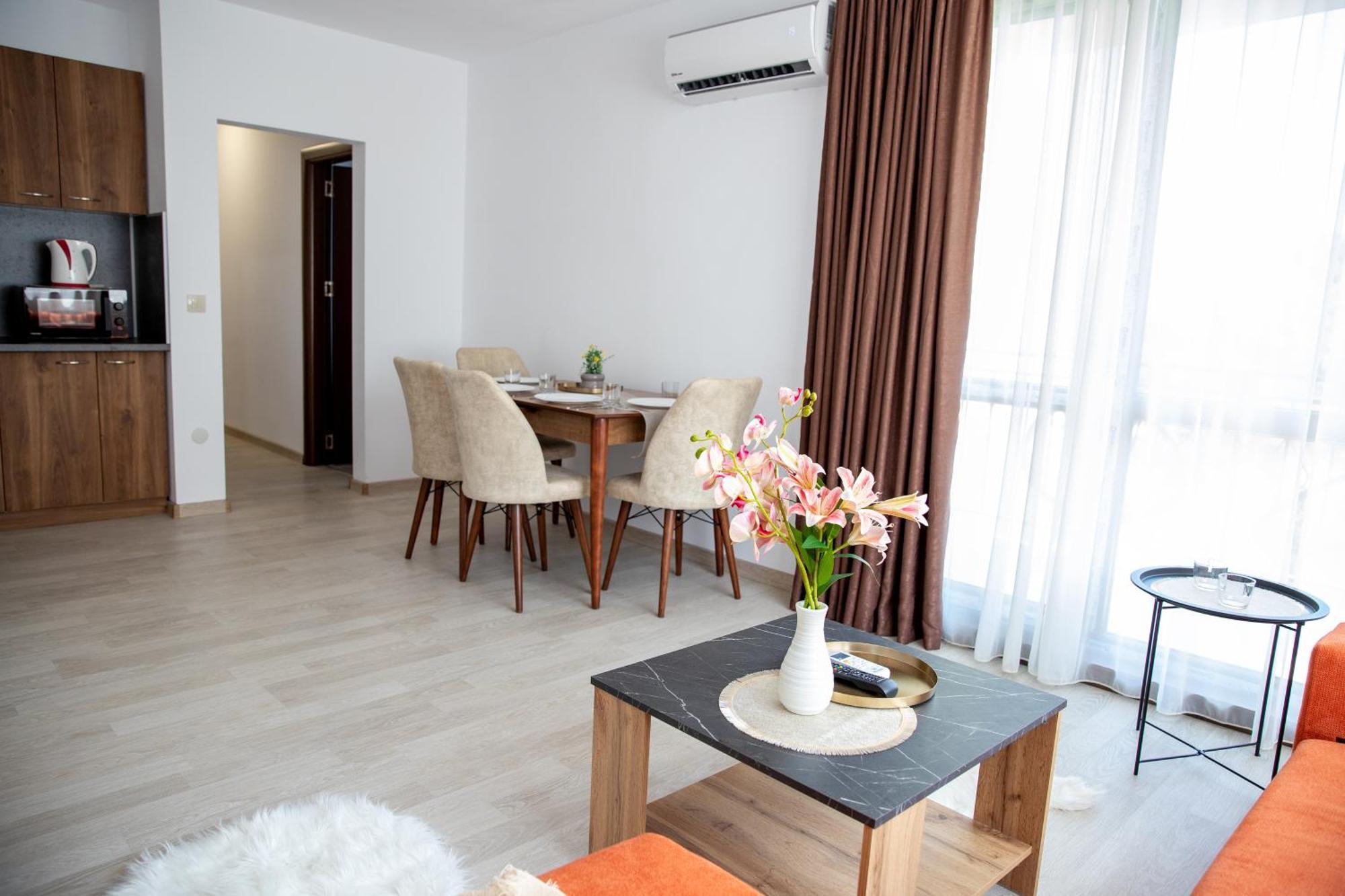 Two-Bedroom Premium Apartment Saints Constantine and Helena Exterior photo